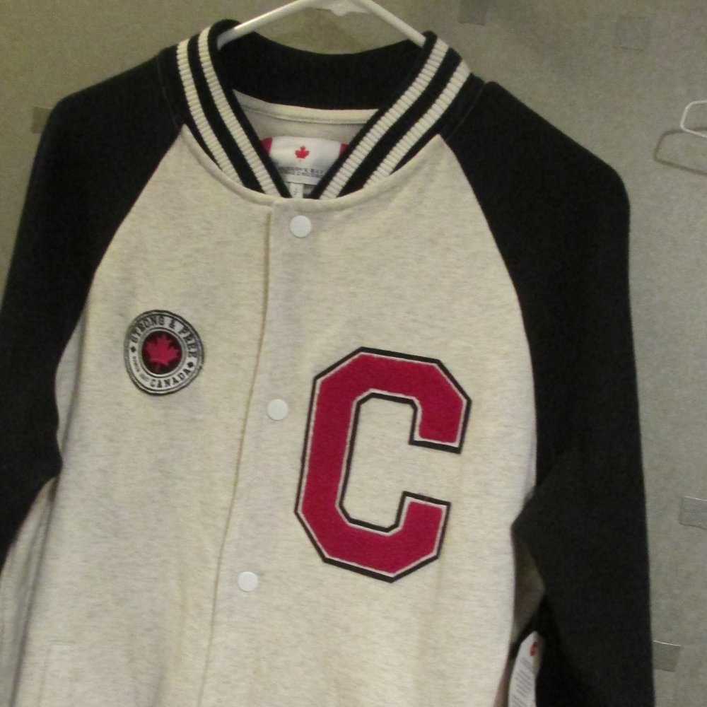 Hudson Bay Company Strong and Free Team Canada jacket size M/L Roots Canada